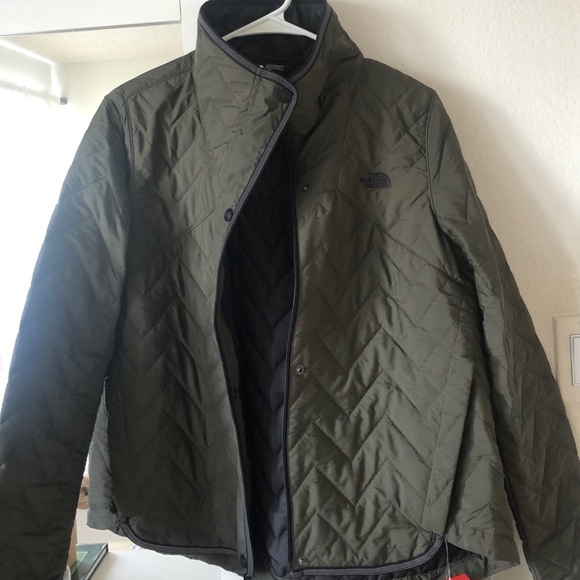 The North Face Jackets & Blazers - *Accepting Offers!* NWT NORTH FACE WOMEN’s size M